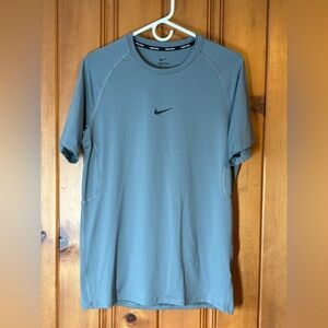 Nike Pro - Dri Fit - Slim Fit - Medium - Gray